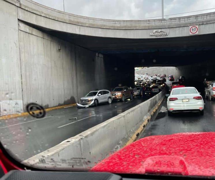 Arman carambola entre 15 vehículos en Leones