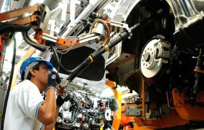 Impulsa la industria automotriz al empleo