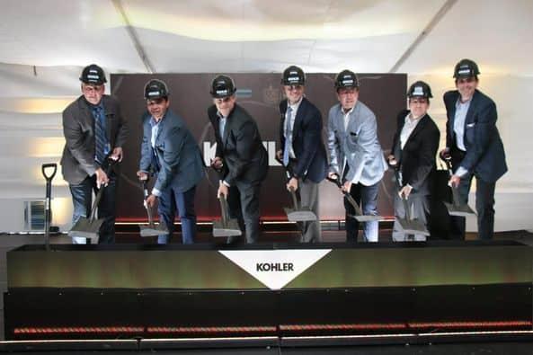 Coloca Paco Treviño primera piedra para empresa