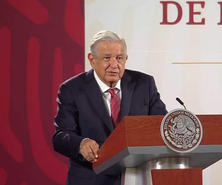 Estamos en contra de las invasiones: López Obrador