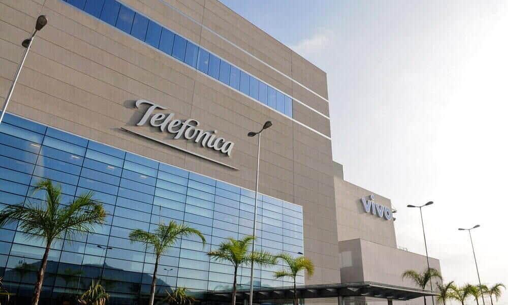 Telefónica compra activos móviles del Grupo Oi en Brasil