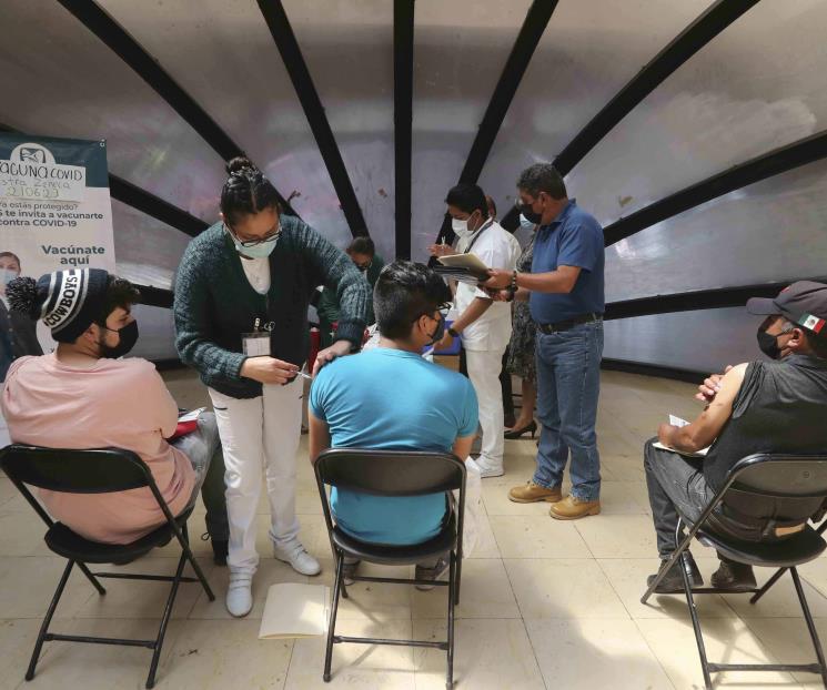Buscan rezagados vacunarse contra Covid