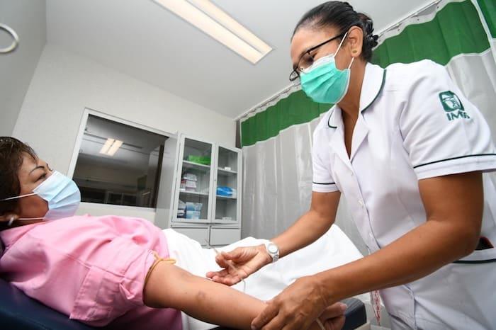 Entrega Senado reconocimiento a personal de salud