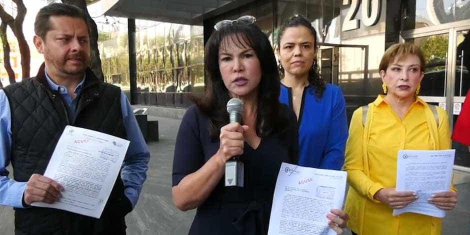 Denuncian a AMLO y Morena ante FGR