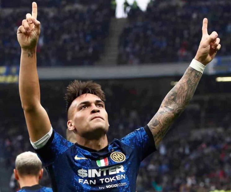 Gana Inter y son líderes provisionales en Serie A