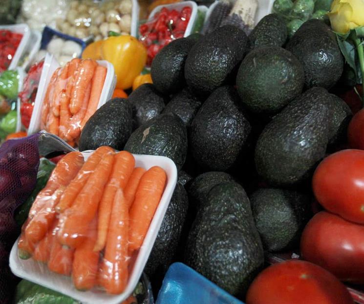 Jitomate, tortillas, productos que más golpeó la inflación
