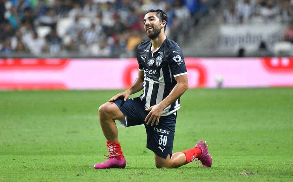 Pizarro también es baja en Rayados
