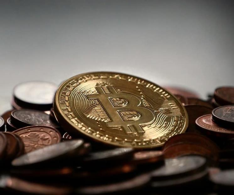 Escasa educación financiera, reto de criptomonedas