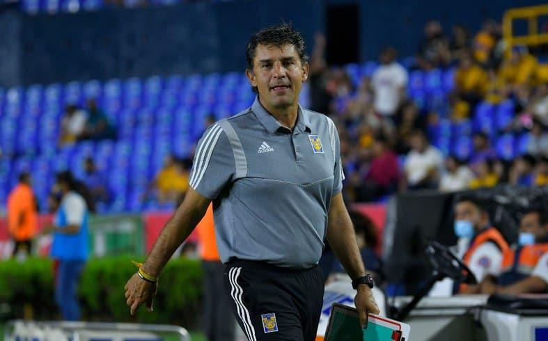 Domina Roberto Medina a Eva Espejo en Liga MX Femenil