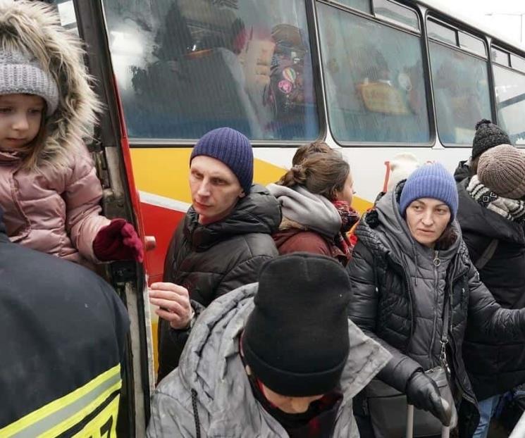 Se vuelcan rusos en ayuda a refugiados ucranianos