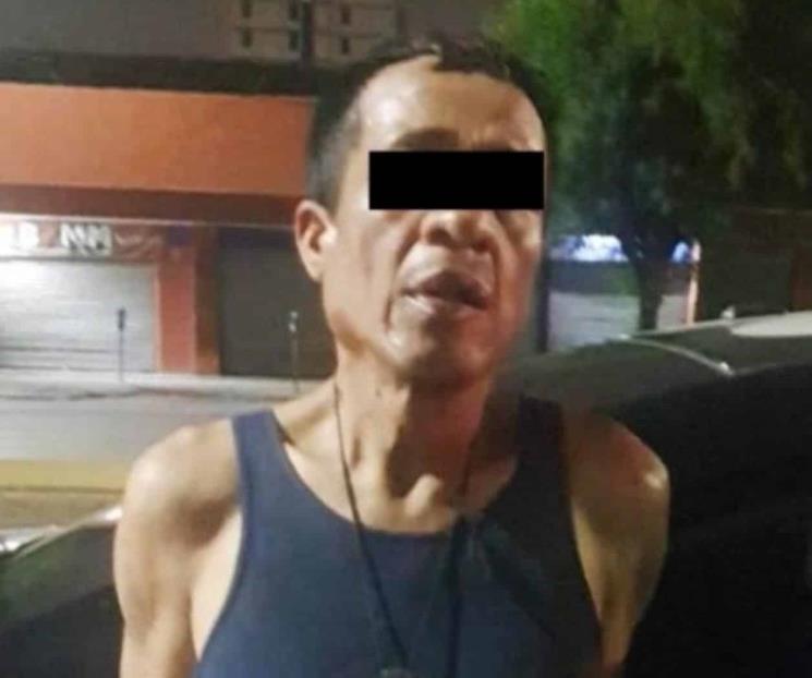 Asalta y agrede a persona, es detenido