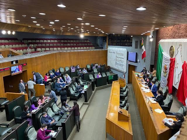 Eleva Congreso sanciones por daños a escuelas