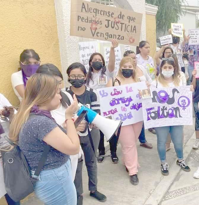 Encuentra FGJ celular de Debanhi en el fondo de la cisterna