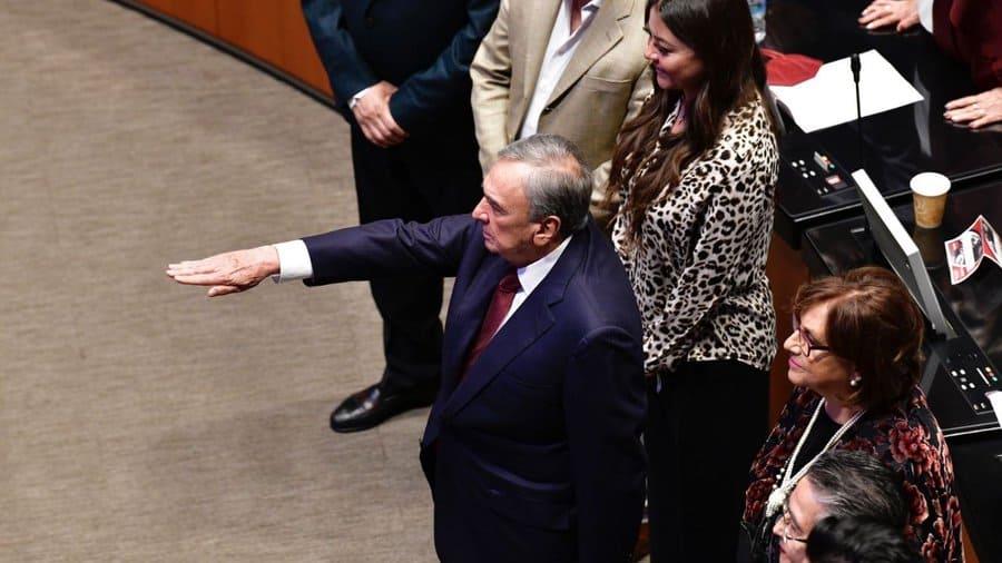Ofrecen embajadas a gobernadores de estados con elecciones