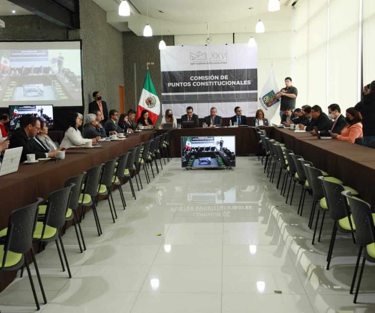Realizan primera mesa de análisis de la nueva Constitución