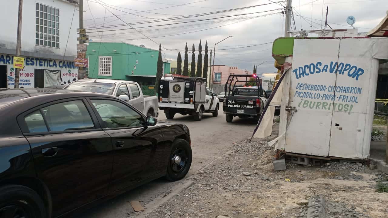 Una mujer fue ejecutada de varios impactos de arma de fuego en la cabeza afuera de su domicilio a quien le dejaron un narcomensaje