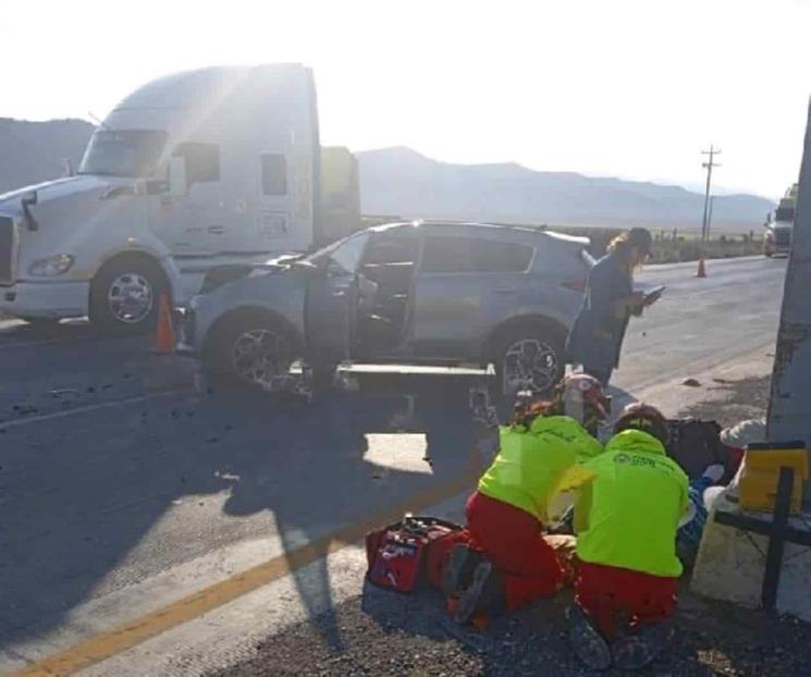 Accidente en Galeana deja cinco personas lesionadas