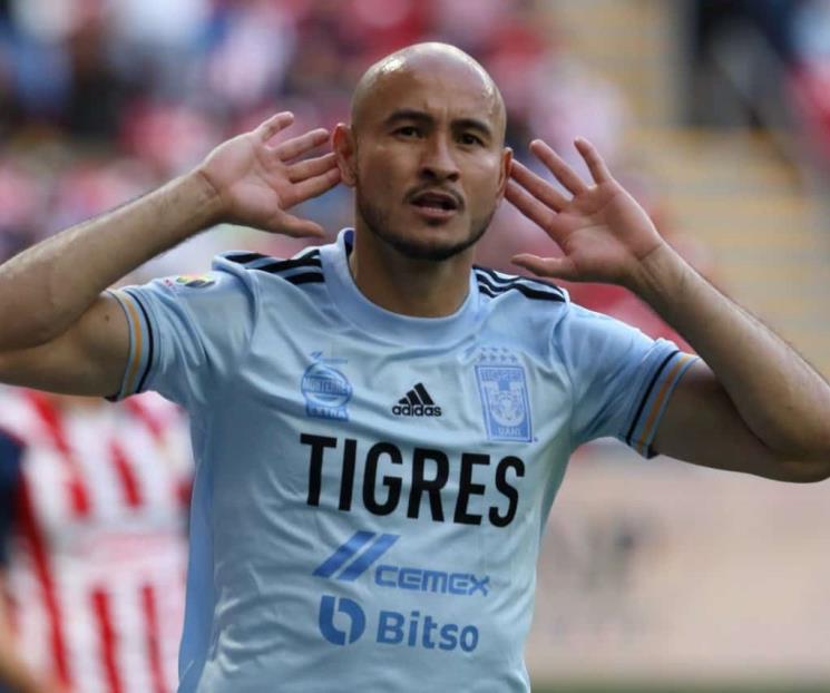 Carlos González, otra baja para duelo ante Atlas