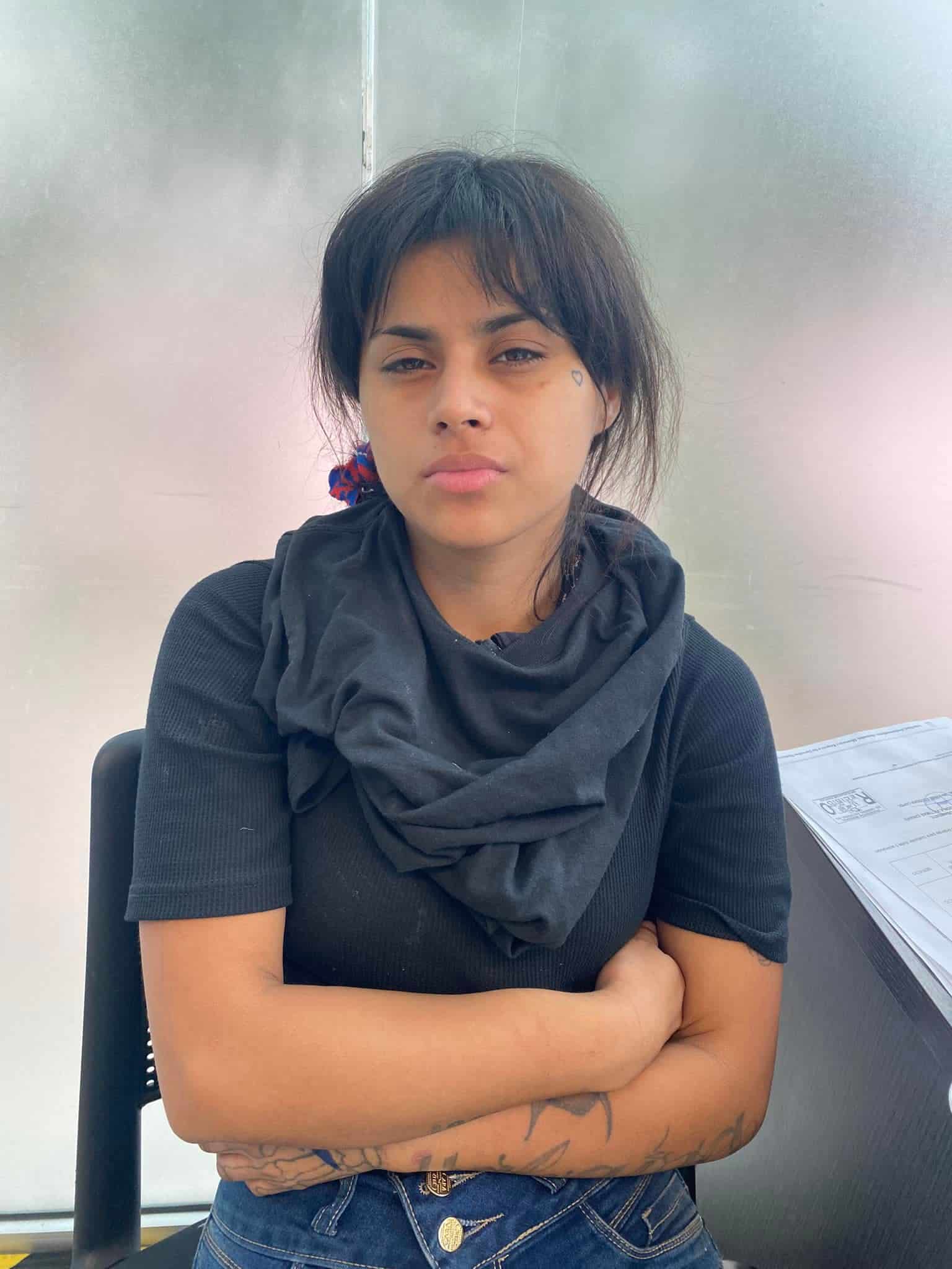 Por un capricho y a pesar las tragedias que han ocurrido en la zona metropolitana en contra de las mujeres, una jovencita tomo su mochila y comenzó a deambular