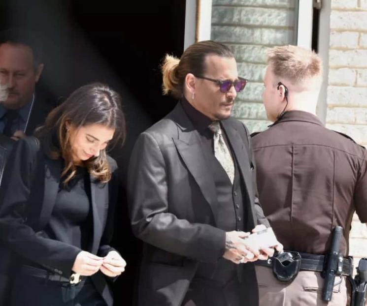 Revelan problemas financieros de Johnny Depp