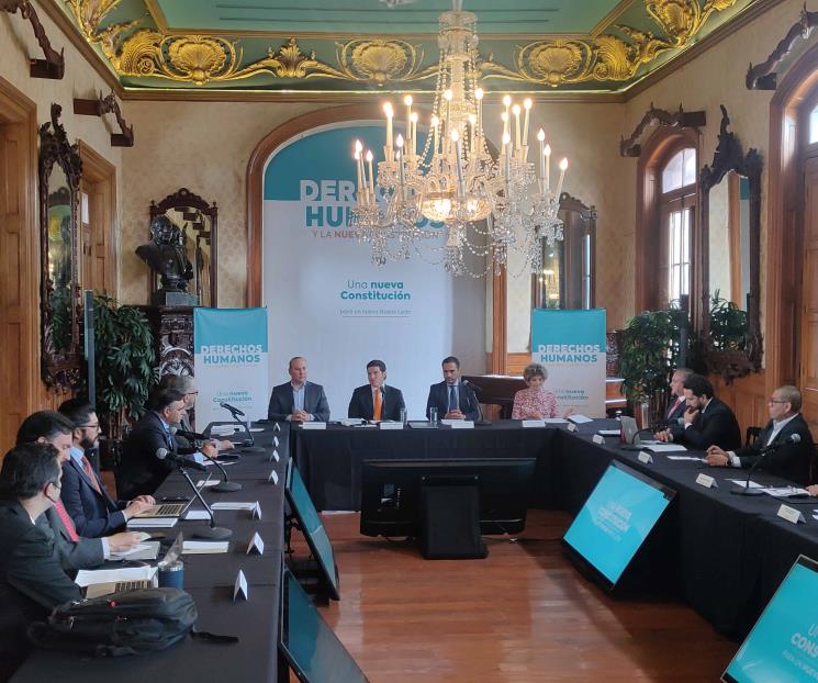 Empiezan a “nutrir” la nueva Constitución