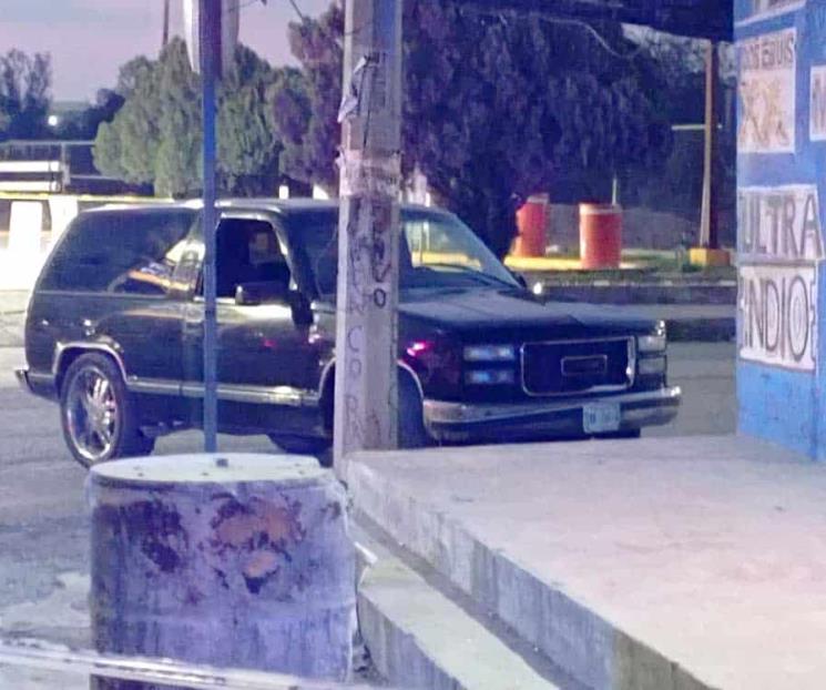 Ejecutan a hombre en su camioneta