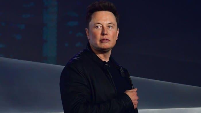 Vende Musk acciones de Tesla por 4 mil mdd