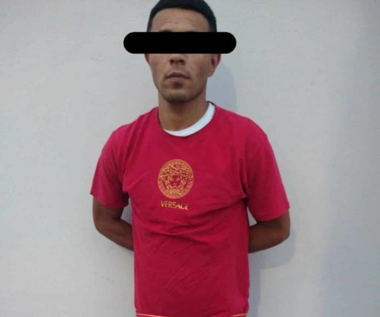 Detienen a tres con dosis de droga  y arma de fuego