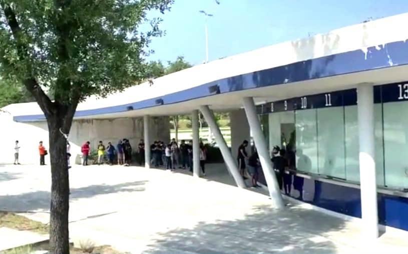 Responde afición en venta libre para el Rayados vs SL