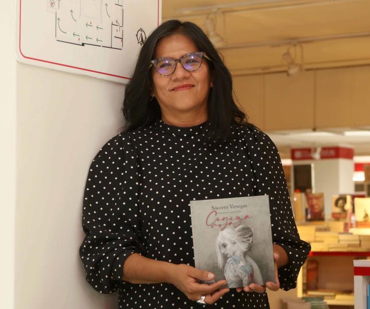 En Ceniza roja: una mujer que rompe con el mundo