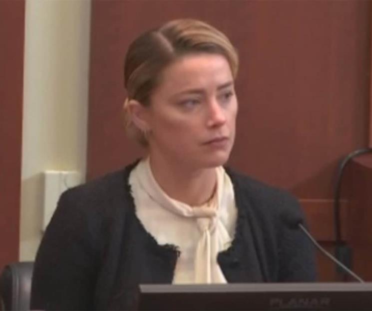 Acusa Heard a Depp de golpearla por celos Acusa Heard a Depp de golpearla por celos