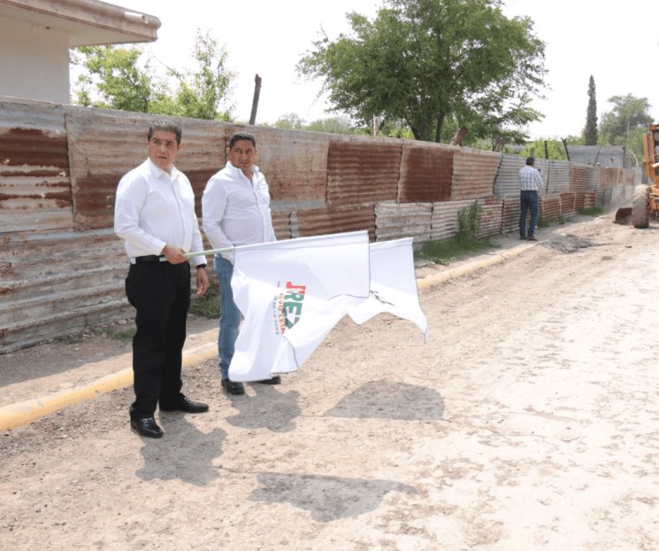 Arranca Paco Treviño obras de pavimentación