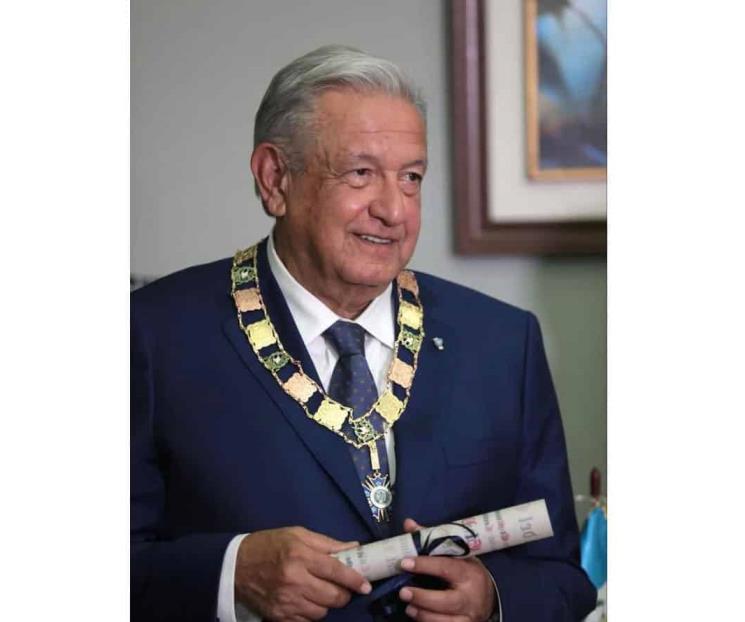 Continúa gira por Centroamérica; viaja a El Salvador