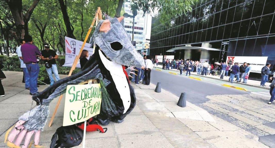 Paro en el exFonca, por plazas y sueldos atrasados