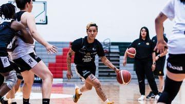 Busca FR Femenil recomponer temporada