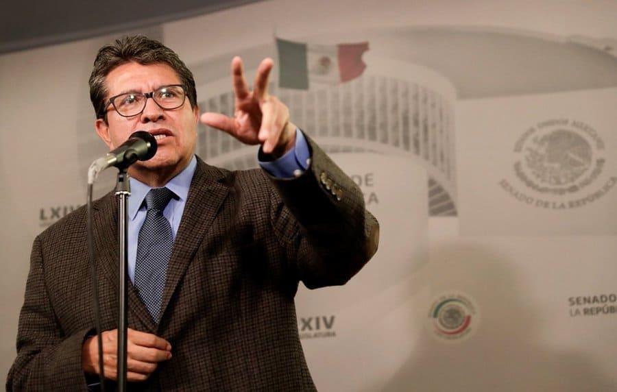 Orienta AMLO sucesión, acusa Monreal