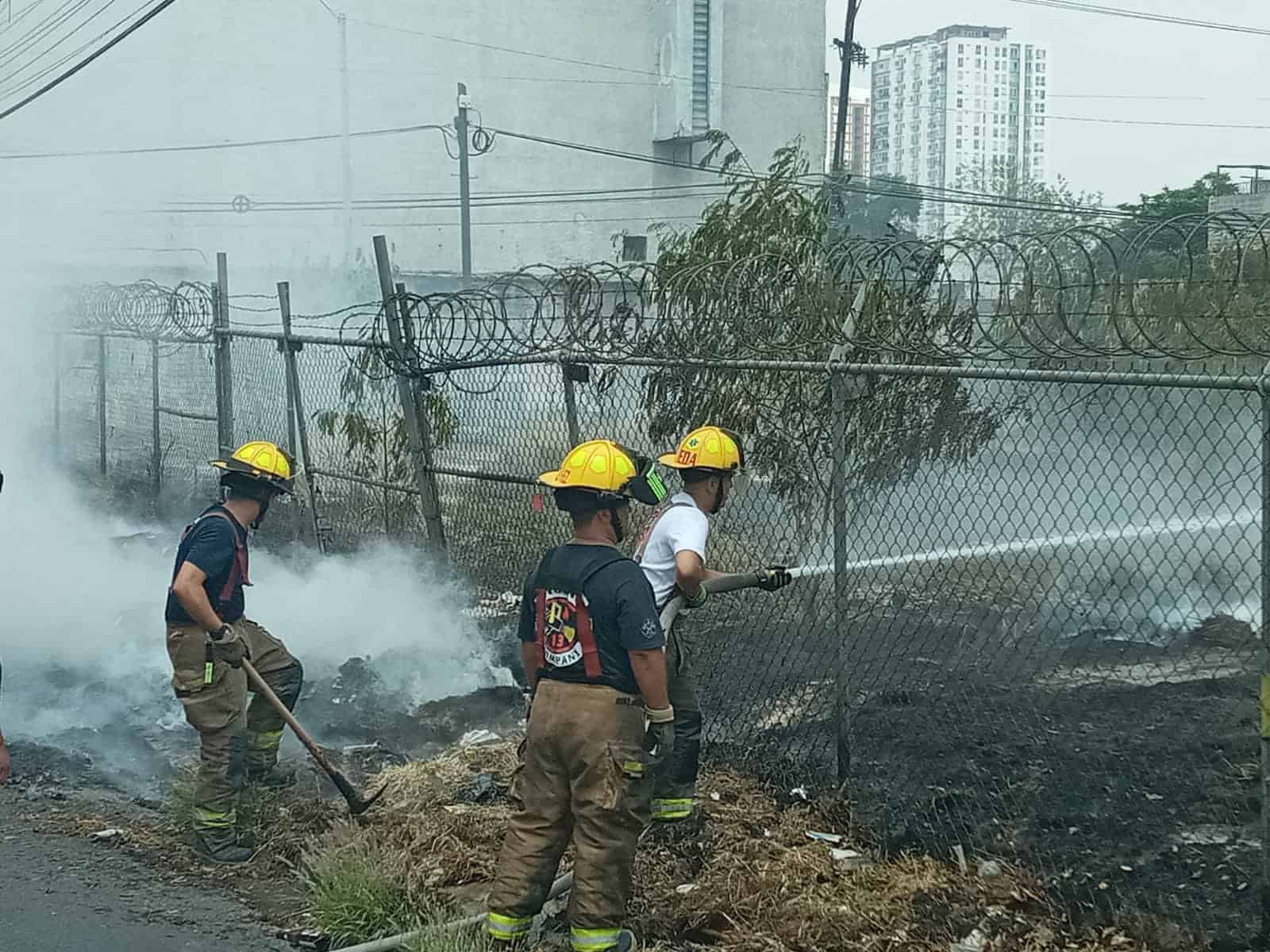 Las altas temperaturas que se han registrado en la zona metropolitana, también dejaron una ola de incendios en predios baldíos