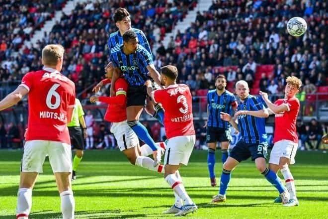 Marca gol Edson y evita derrota de Ajax