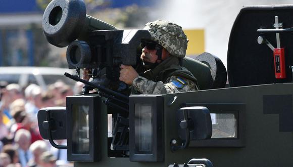 De misiles antitanque a drones armados: desfile de armas