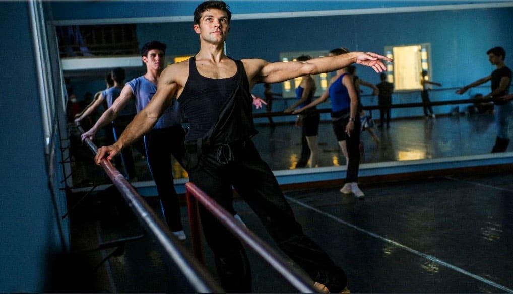 Ballet de Arizona sorprende con homenaje a Juan Gabriel