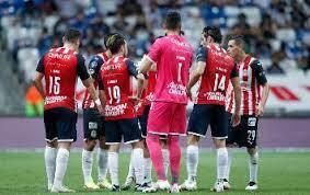 Chivas cierra la repesca ante los heridos Pumas