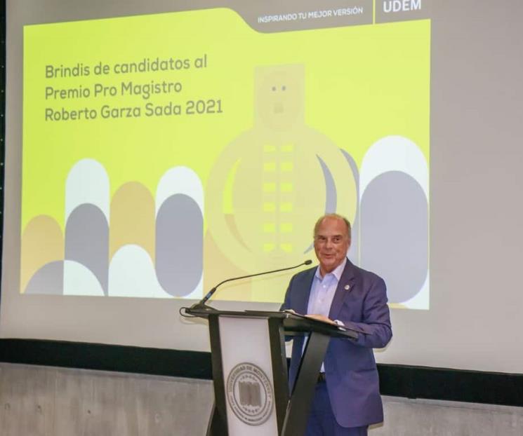Entrega UDEM constancias a candidatos al Premio Pro Magistro