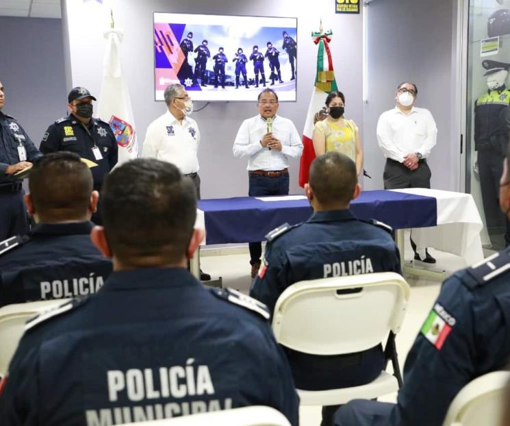 Reconoce Escobedo a sus policías