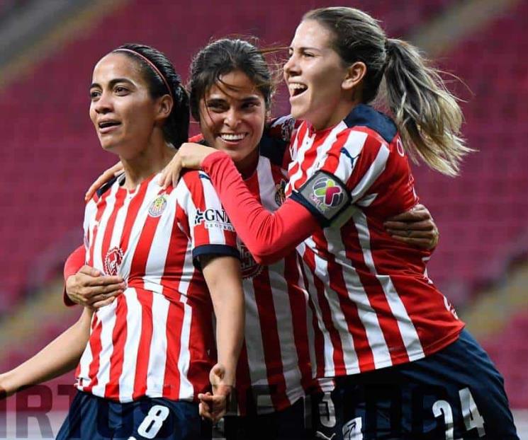 Vence Chivas  a Pumas y avanzan