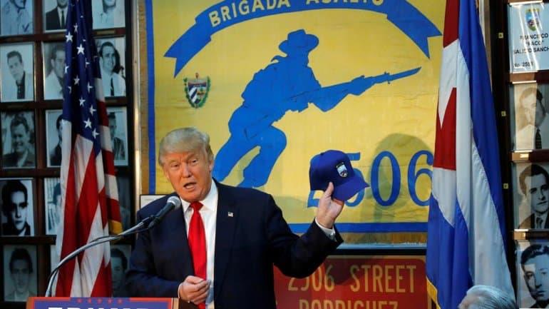 Admite Trump que sí quería bombardear a México
