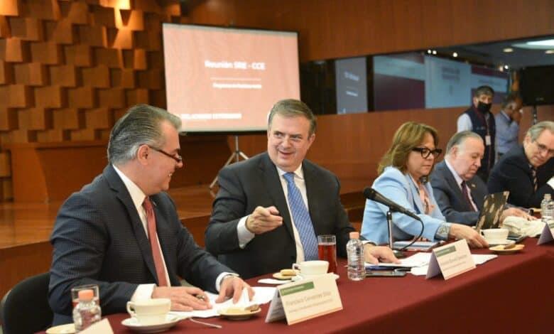 Ebrard se reúne con líderes empresariales