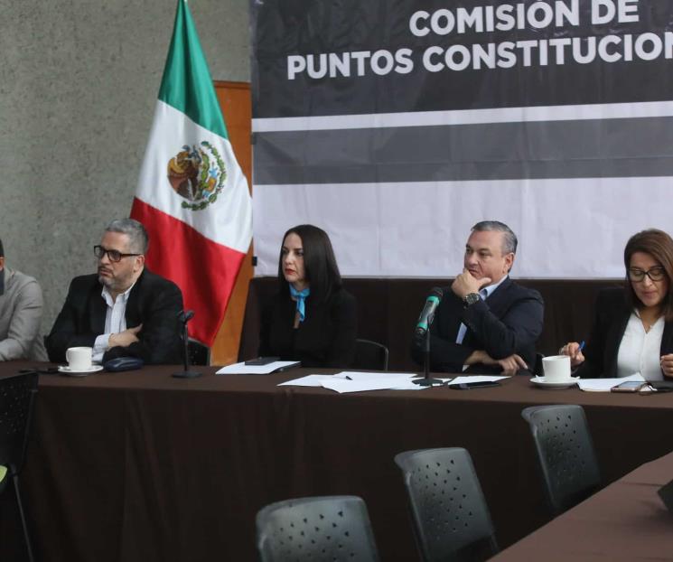 Proponen cambios a la nueva Constitución