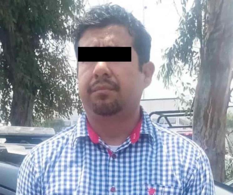 Detienen a hombre por hacer tocamientos