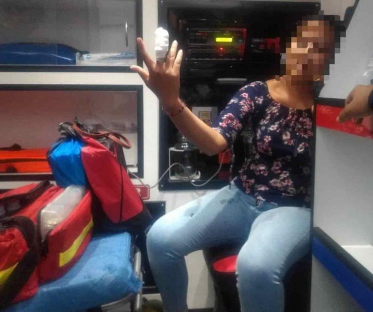 Mujer resulta herida tras subir a juego mecánico