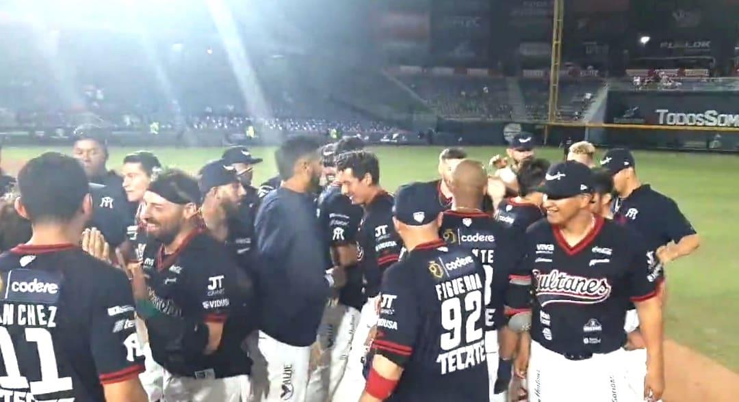Sultanes barren a Tijuana